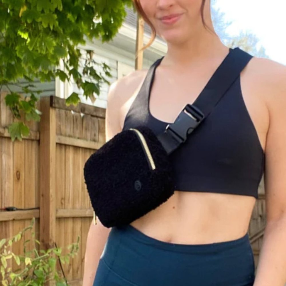 Sherpa Bag | Black Crossbody